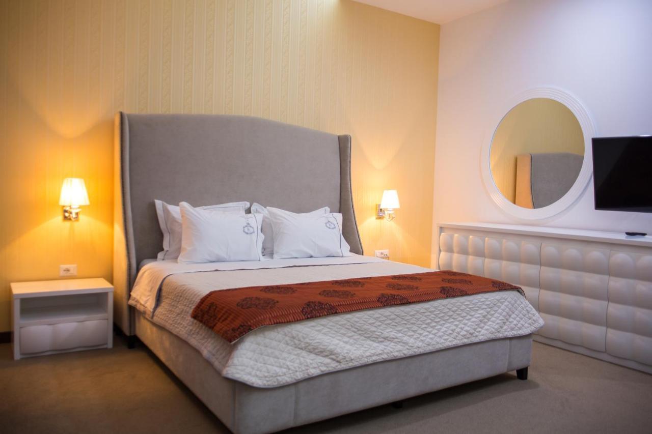 Santa Quaranta Premium Resort Саранде Екстериор снимка