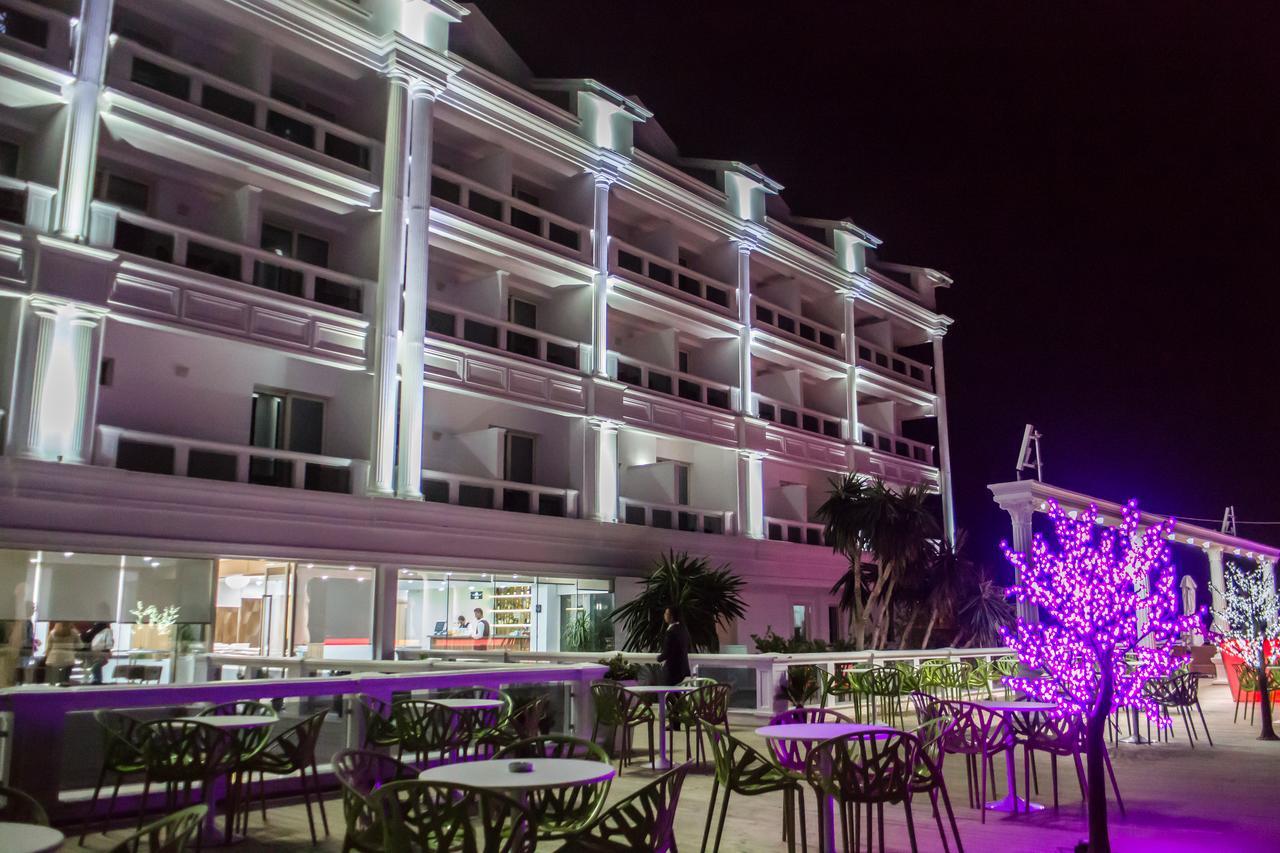 Santa Quaranta Premium Resort Саранде Екстериор снимка